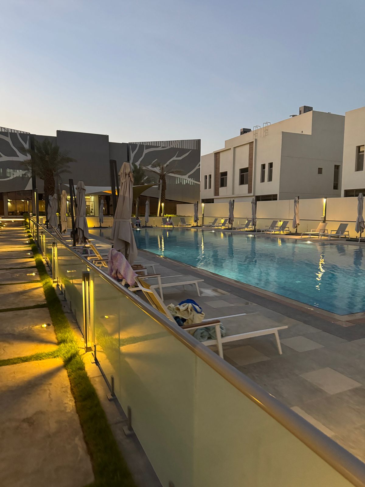 🏡 **3BD Luxurious Villa for Sale in Gated Compound**  